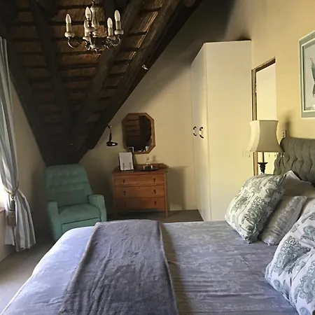 Warrens Guest House-3