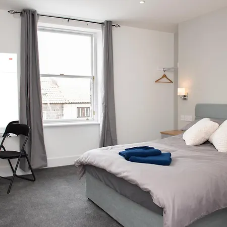 Cara Lodge, Comfortable Self Check-In En-Suite Guest Rooms-3