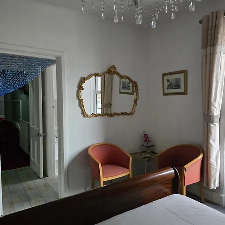 Bluebells Guest House-2