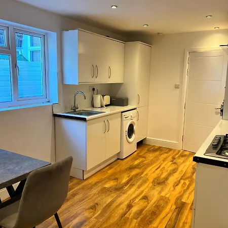 93 West Road-3