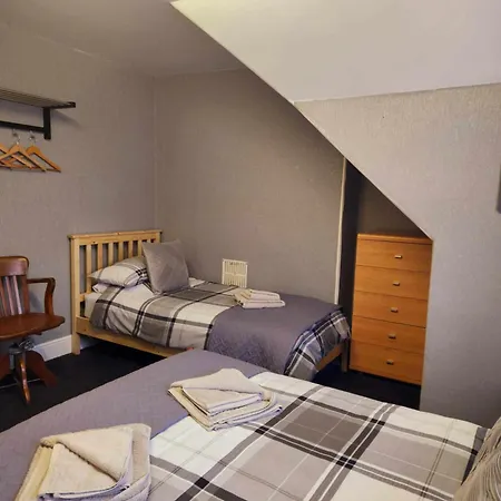 The Oakcliffe-3