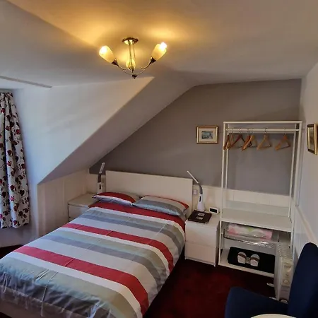 Mackenzie Guest House-3