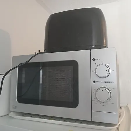 Entire Flat- Walking Distance To Kings Cross-3