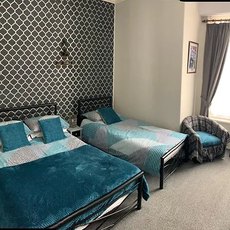 Hornby Villa B&B Couples & Families Only- Quiet Central Location- Near To Winter Gardens-3
