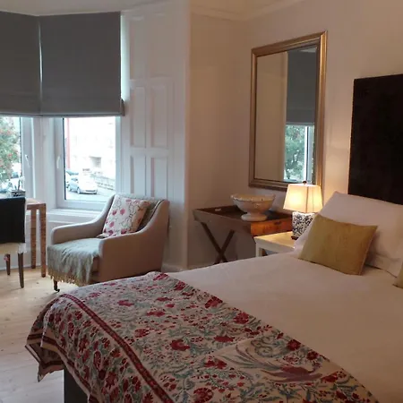 Antler Guest House-3