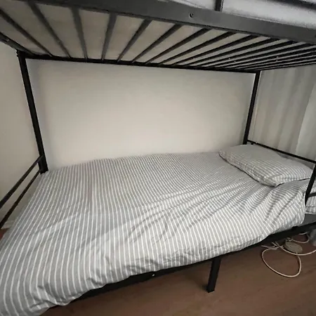 Cosy Rooms In London-3