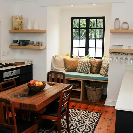 Hermanus Champagne Accommodation-3