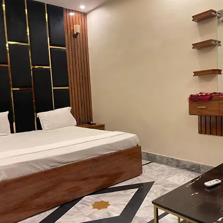 The Karachi Guest House Gulshan-E-Iqbal-3
