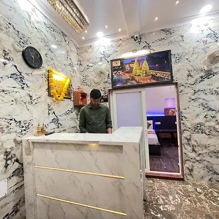 Kashi Ganga Ghat Guest House Near Kashi Vishwanath Temple-3