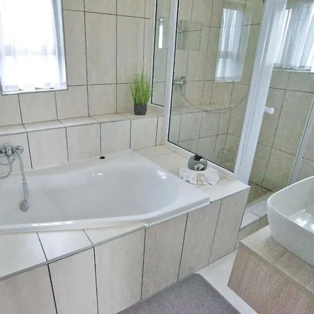 Guesthouse Fischreiher B&B-2