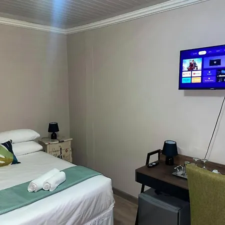 Retro Guesthouse-2
