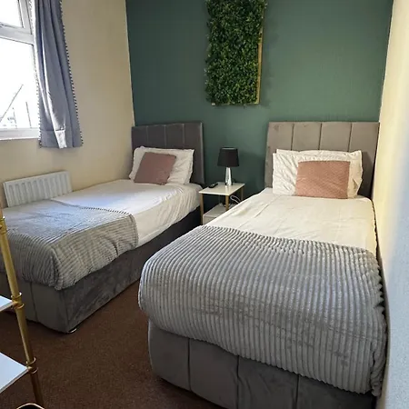Bronte House - Blackpool-3