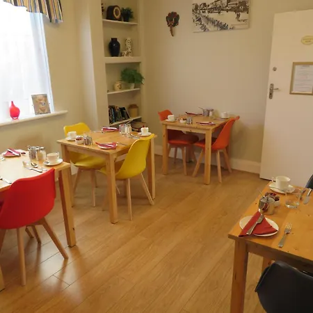Hudsons Guest House - Adults Only-3