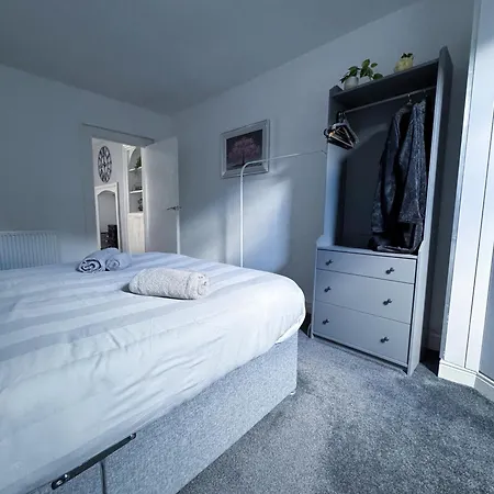 Thornleigh Guest House - Free On Street Parking-3