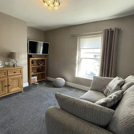 Lynton House-3