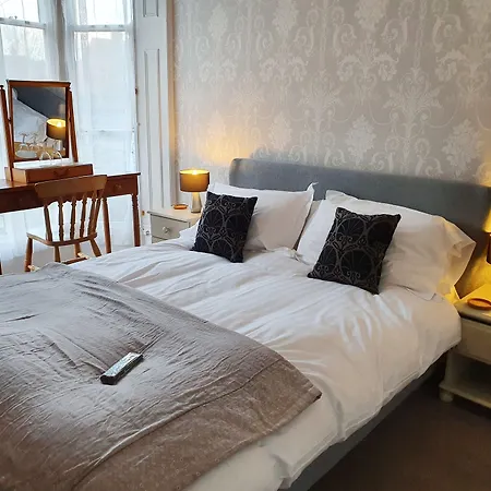 Holmwood House Guest Accommodation-2