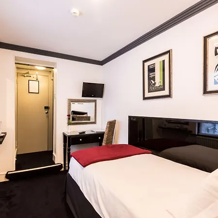 Paskins Town House-3