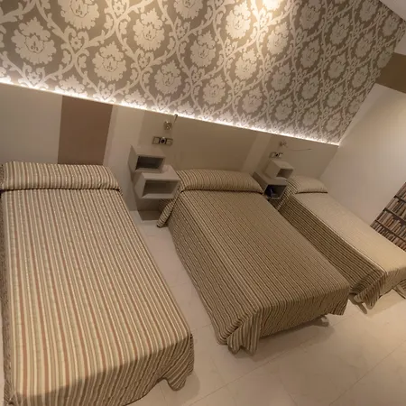 Hostal Atocha Almudena Martin-2