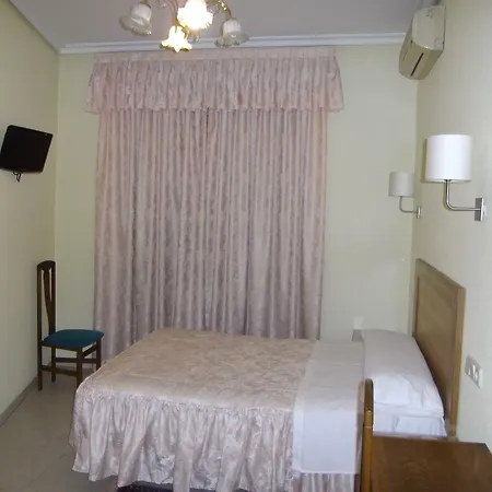 Hostal Rivera - Atocha-2