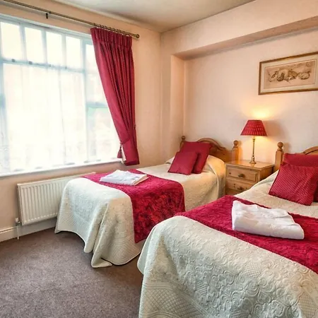 Meadowcroft Guest House-3