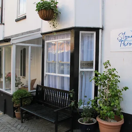 Stone'S Throw Guest House-3