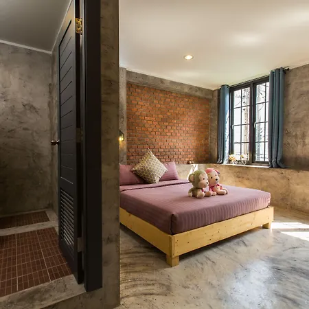 Na Siam Guesthouse-3