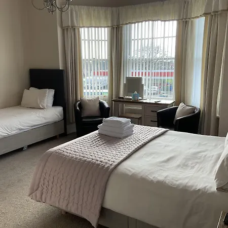 Glenora Guest House-3