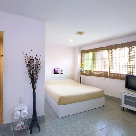 Aree'S House-2