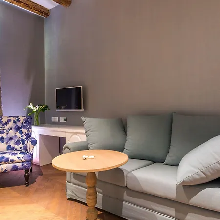 Procurator 7 Luxury Rooms-2