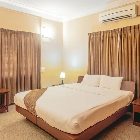 Hanu Reddy Residences Wallace Garden-3