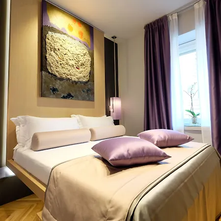 Navona Rooms-3