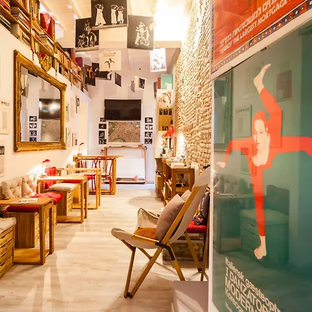Trevi Art Suite-3