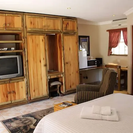 Aark Guest Lodge-3