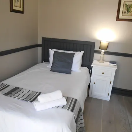 Oakwood Lodge-2