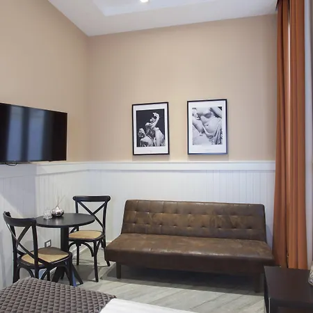 My Trevi Charming & Luxury Rooms-3