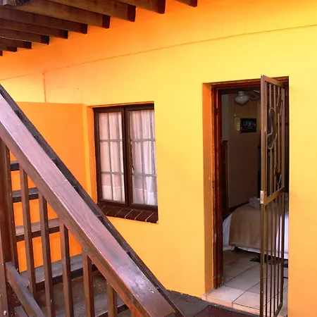Flintstones Guest House Durban-3