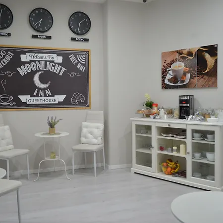 Moonlight Inn Guesthouse-2