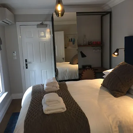 Pembroke Hall-3