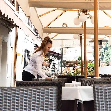Lux Suites In Roma-2