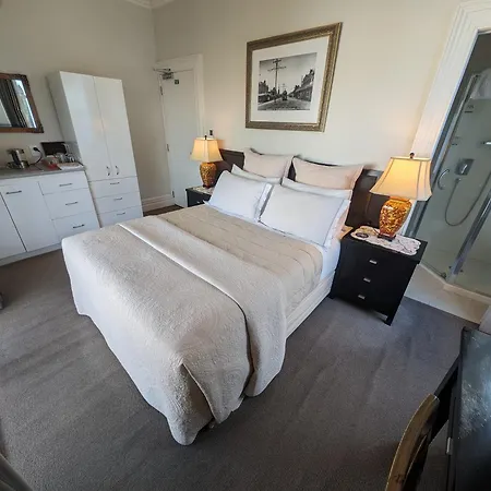 Ponsonby Manor-3