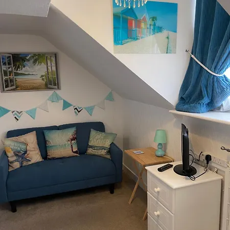 Beachcomber Guesthouse-3