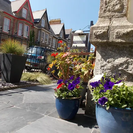 Chiverton House Guest Accommodation-3