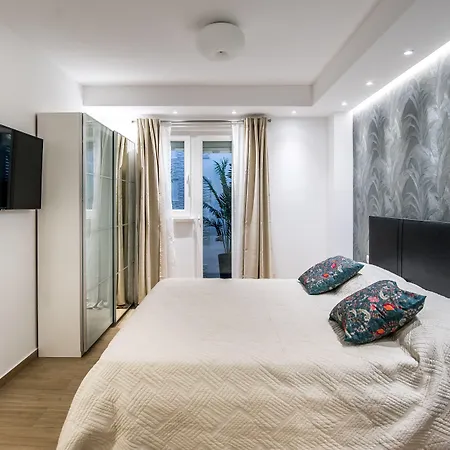 Dubrovnik Spectrum Rooms-3