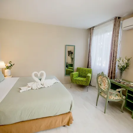 Hostal Escala Suites-3