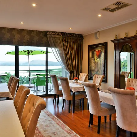 Stirling Manor Boutique Guest House-2