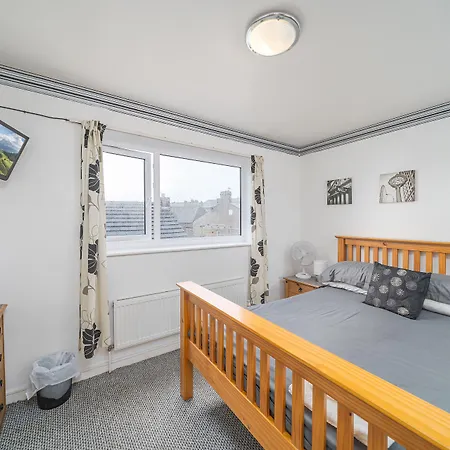 Deneside Guest House-3