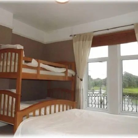 Manor View-2