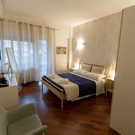 Aurelio Deluxe Rooms-3
