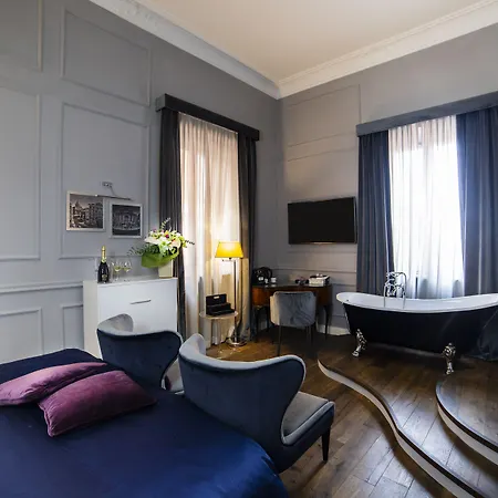 Relais San Lorenzo In Lucina-3
