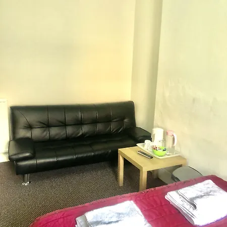 Dalry Guesthouse-2